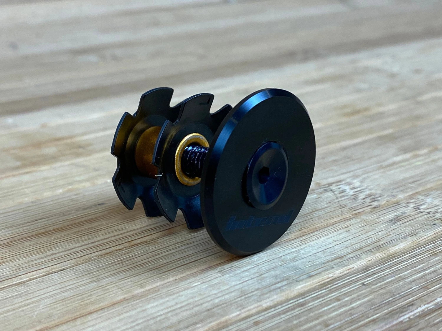 Intend Blackline Dandy Headcap Set Mit Kralle Schwarz 4 Intend Blackline Dandy Headcap Set Mit Kralle Schwarz – Bild 2