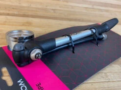 Voxom Dämpferpumpe / Gabelpumpe 300PSI -Reverse Verkäufe 5413323 large