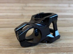 Reverse Components Black One Enduro Vorbau Schwarz 35/35mm -Reverse Verkäufe 5437301 large