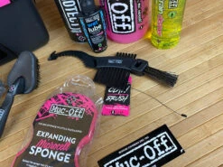 Muc-Off Muc Off Ultimate Bicycle Kit (Tool Box) Reiniger Set 13 Muc-Off Muc Off Ultimate Bicycle Kit (Tool Box) Reiniger Set -Reverse Verkäufe 5488364 large