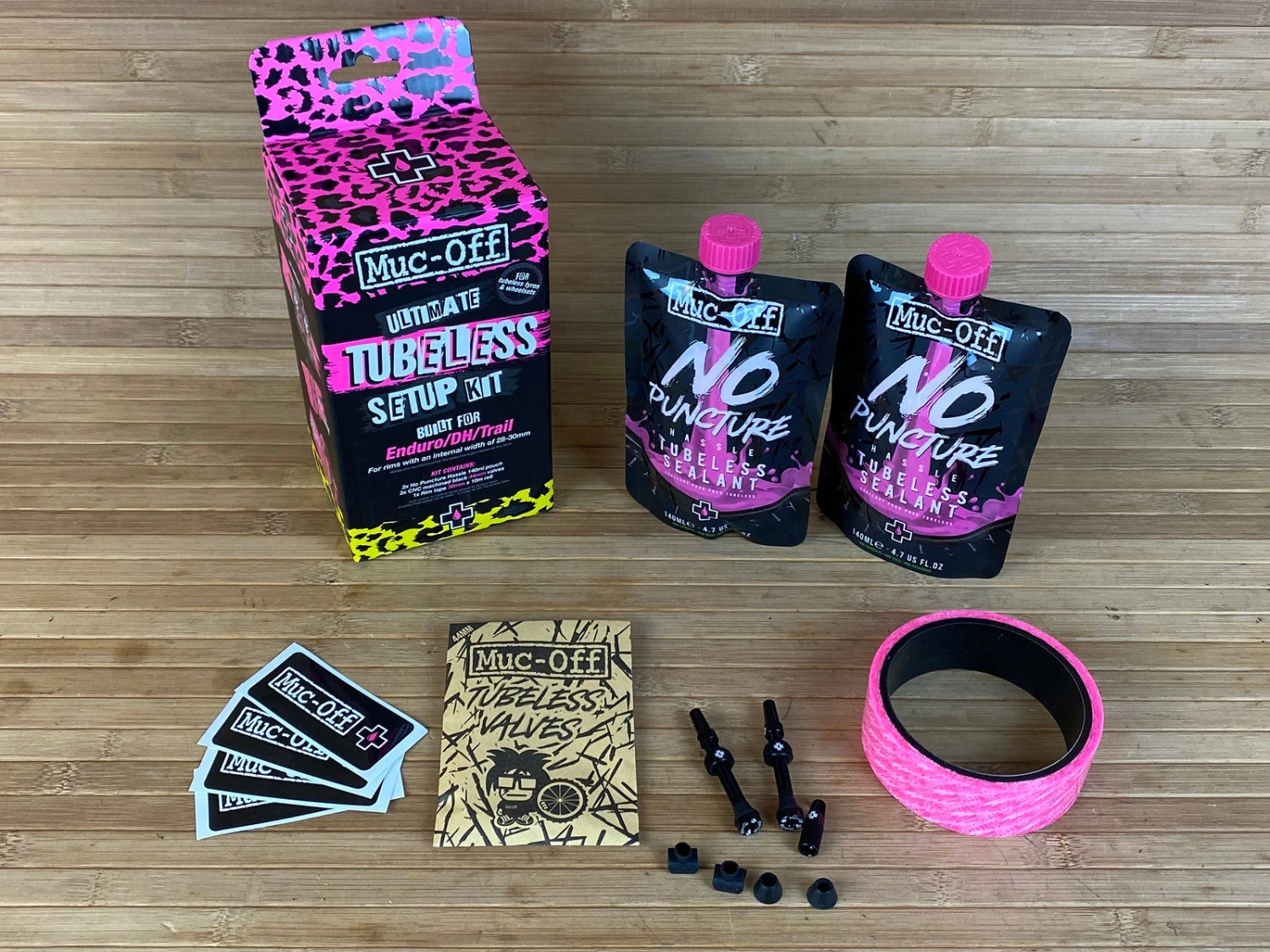 Muc-Off Muc Off Ultimate Tubeless Kit - DH/Trail/Enduro Tubeless Set 3 Muc-Off Muc Off Ultimate Tubeless Kit - DH/Trail/Enduro Tubeless Set