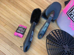 Muc-Off Muc Off Bucket Kit Reiniger Set -Reverse Verkäufe 5609634 large