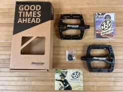 Reverse Components Black One Plattformpedale / Pedale Schwarz/copper