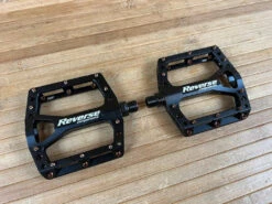 Reverse Components Black One Plattformpedale / Pedale Schwarz/copper -Reverse Verkäufe IMG 0009 05241c55 3321 4698 8257 85e8e0650030