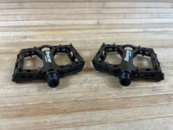Reverse Components Black One Plattformpedale / Pedale Schwarz/copper -Reverse Verkäufe IMG 0012 c28b0d9d 0f00 4dee 829c 57ef5652ef0a