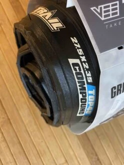 Vee Tire SNAP TRAIL 27.5 X 2.35 Reifen -Reverse Verkäufe IMG 0191