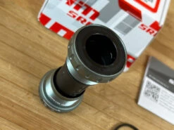 SRAM Truvativ GXP Team Innenlager 68/73mm 8 SRAM Truvativ GXP Team Innenlager 68/73mm -Reverse Verkäufe IMG 0197 b2ecdfd1 91c5 4805 811a 44742f6ef1f2