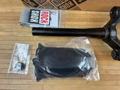 Rock-shox RockShox Lyrik Ultimate RC2 2023 Federgabel 29" / 160mm Grün / Green 26 Rock-shox RockShox Lyrik Ultimate RC2 2023 Federgabel 29" / 160mm Grün / Green -Reverse Verkäufe IMG 0240