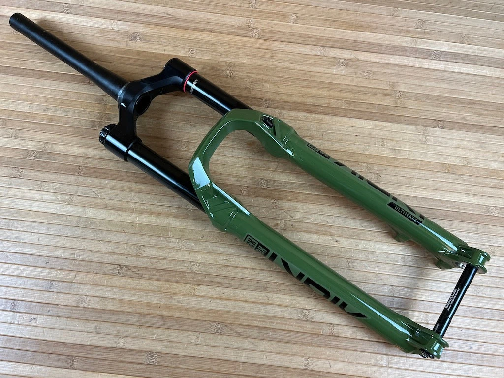 Rock-shox RockShox Lyrik Ultimate RC2 2023 Federgabel 29" / 160mm Grün / Green 4 Rock-shox RockShox Lyrik Ultimate RC2 2023 Federgabel 29" / 160mm Grün / Green – Bild 2