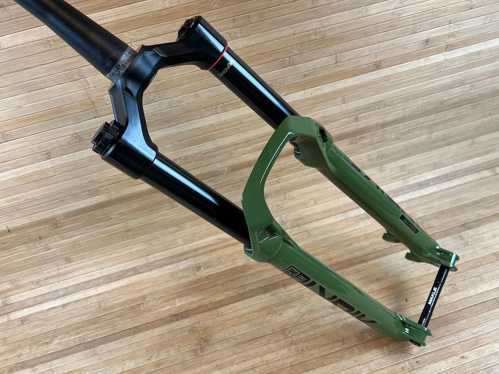 Rock-shox RockShox Lyrik Ultimate RC2 2023 Federgabel 29" / 160mm Grün / Green 13 Rock-shox RockShox Lyrik Ultimate RC2 2023 Federgabel 29" / 160mm Grün / Green – Bild 11