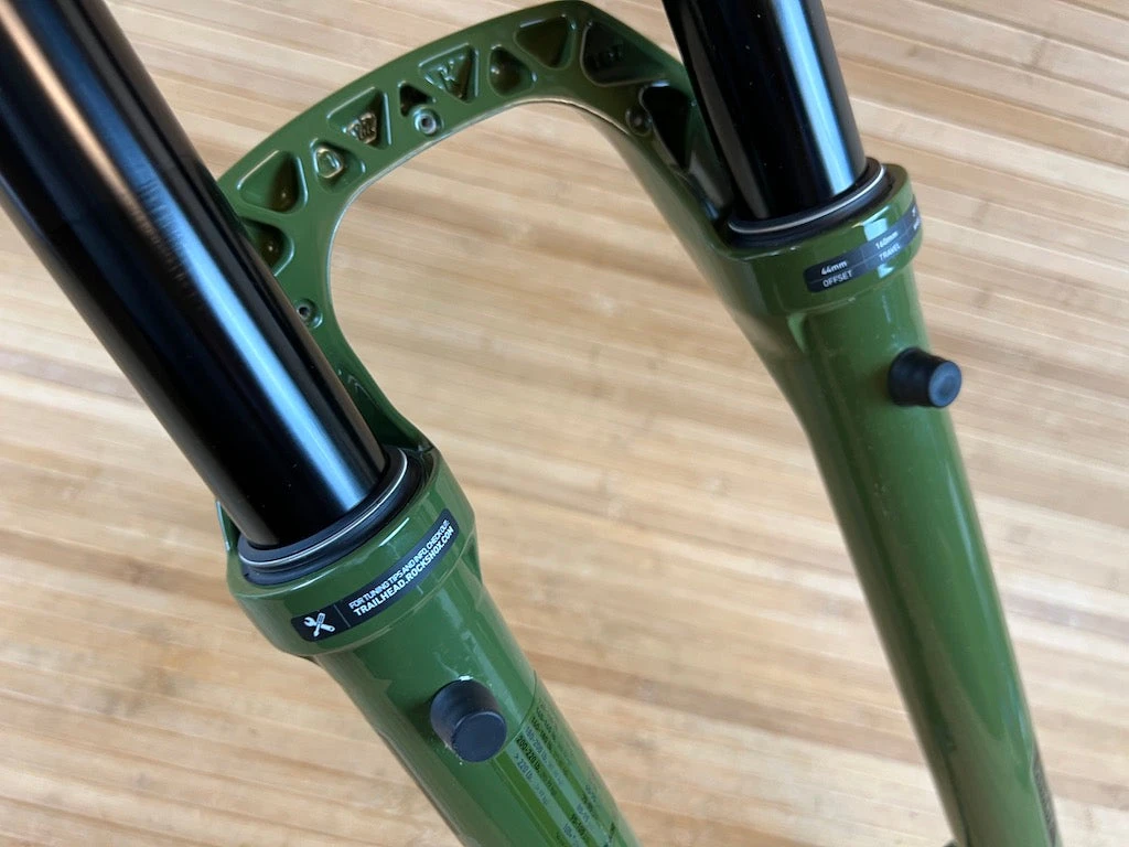 Rock-shox RockShox Lyrik Ultimate RC2 2023 Federgabel 29" / 160mm Grün / Green 9 Rock-shox RockShox Lyrik Ultimate RC2 2023 Federgabel 29" / 160mm Grün / Green – Bild 7