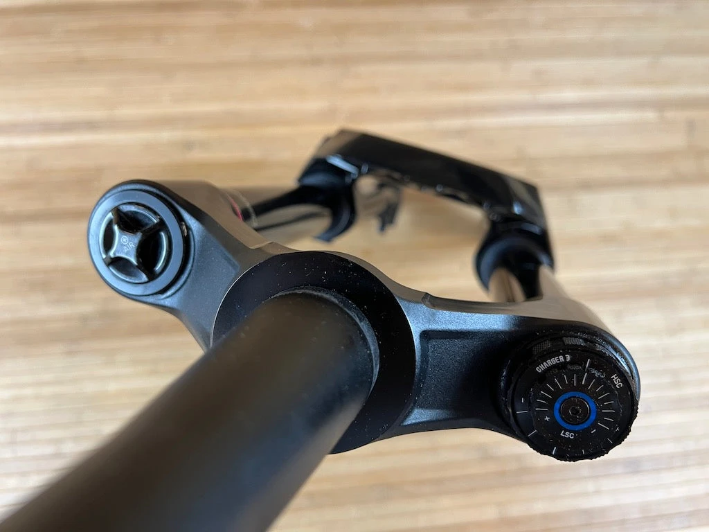 Rock-shox RockShox Zeb Ultimate Federgabel Schwarz 190mm / 27,5" 8 Rock-shox RockShox Zeb Ultimate Federgabel Schwarz 190mm / 27,5" – Bild 6