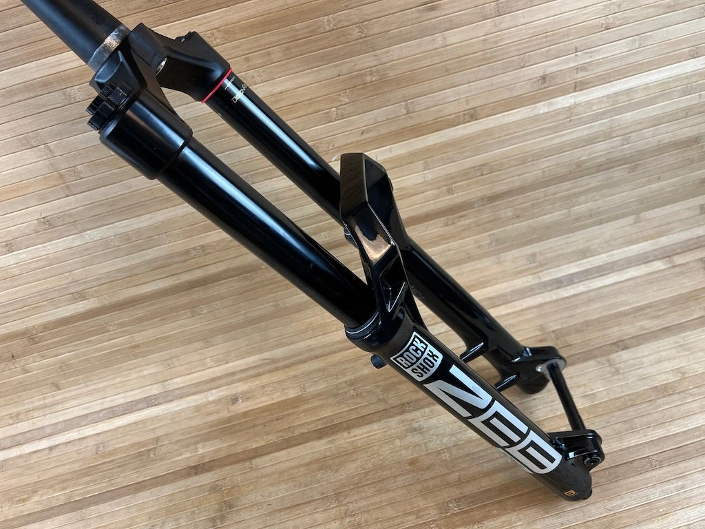 Rock-shox RockShox Zeb Ultimate Federgabel Schwarz 190mm / 27,5" 5 Rock-shox RockShox Zeb Ultimate Federgabel Schwarz 190mm / 27,5" – Bild 3