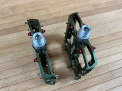 Reverse Components Escape Plattformpedale / Pedale Olive 13 Reverse Components Escape Plattformpedale / Pedale Olive -Reverse Verkäufe IMG 0300