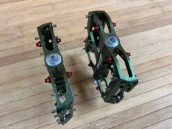 Reverse Components Escape Plattformpedale / Pedale Olive 14 Reverse Components Escape Plattformpedale / Pedale Olive -Reverse Verkäufe IMG 0301