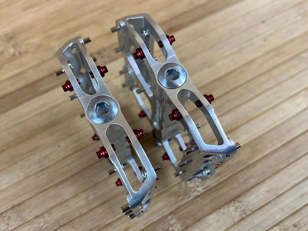 Reverse Components Escape Plattformpedale / Pedale Silver 6 Reverse Components Escape Plattformpedale / Pedale Silver – Bild 4