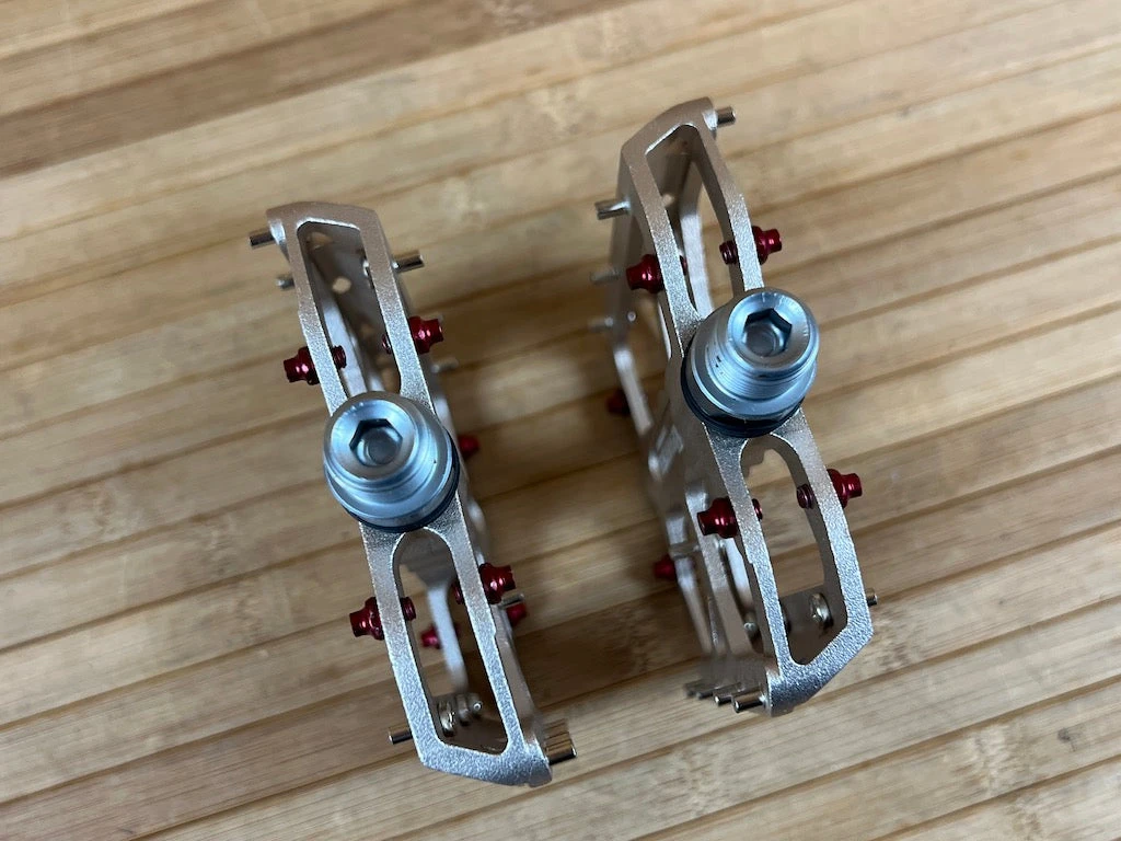 Reverse Components Escape Plattformpedale / Pedale Metallic 8 Reverse Components Escape Plattformpedale / Pedale Metallic – Bild 6