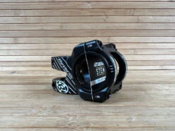 Reverse Black-One D-2 35mm Ø31,8 & Ø35mm Vorbau Black/white 17 Reverse Black-One D-2 35mm Ø31,8 & Ø35mm Vorbau Black/white -Reverse Verkäufe IMG 0360