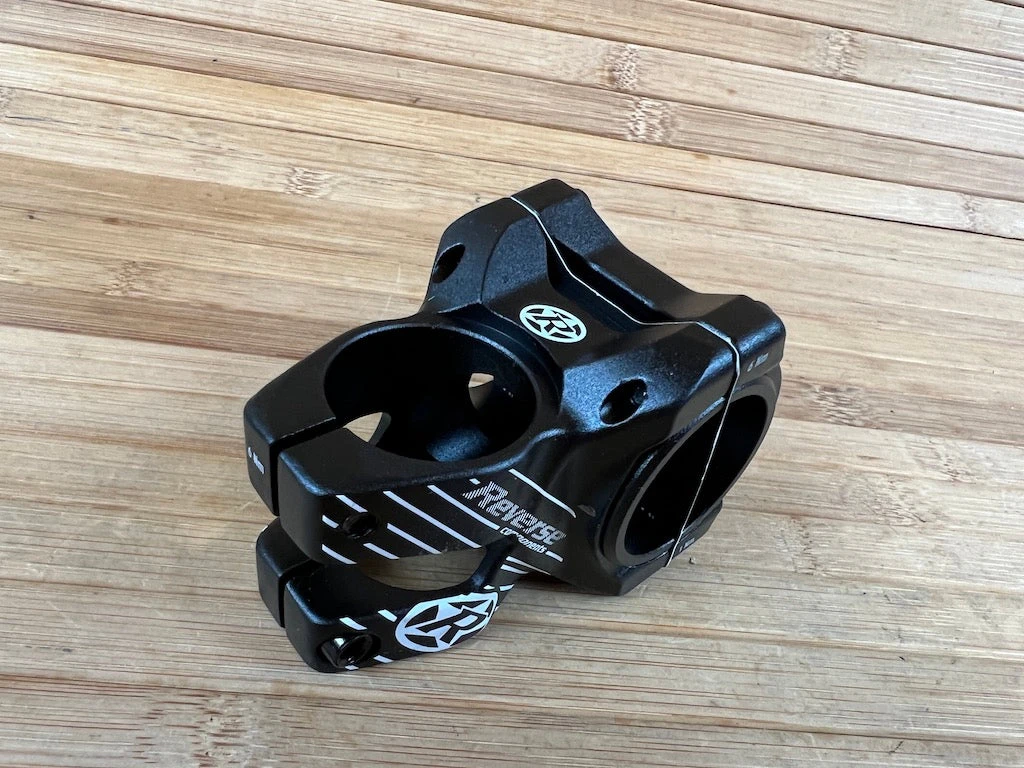 Reverse Black-One D-2 35mm Ø31,8 & Ø35mm Vorbau Black/white 10 Reverse Black-One D-2 35mm Ø31,8 & Ø35mm Vorbau Black/white – Bild 8