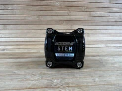 Reverse Components Black-ONE D-2 Titan Vorbau 50mm Schwarz 14 Reverse Components Black-ONE D-2 Titan Vorbau 50mm Schwarz -Reverse Verkäufe IMG 0368