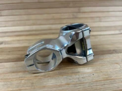 Reverse Components Black-ONE D-2 Titan Vorbau 50mm Silber -Reverse Verkäufe IMG 0381