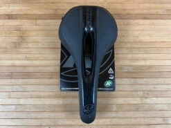 Reverse AM Ergo Sattel Schwarz