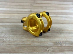 Spank Spoon 318 Stem / Vorbau Gold 31,8mm / 33mm 15 Spank Spoon 318 Stem / Vorbau Gold 31,8mm / 33mm -Reverse Verkäufe IMG 0418 d55d487c eaa0 4880 a092 2ba5cfed942c