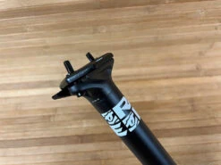 Race Face Chester Sattelstütze 31,6mm / 325mm Black -Reverse Verkäufe IMG 0468 c1ef0377 065f 42e0 87fd 94db6d24d11a