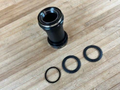 Race Face Pressfit PF30 30mm Innenlager 68/73mm Cinch -Reverse Verkäufe IMG 0478 5534ec38 5705 4348 89af 215d7560e951