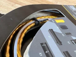 Jagwire Schaltzugset Road & Mountain Elite Link 1x Gold 8 Jagwire Schaltzugset Road & Mountain Elite Link 1x Gold -Reverse Verkäufe IMG 0481 136715db bad4 417e 81ca 9111b295fffd