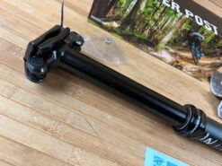 Race Face Turbine R Dropper Post 150mm Hub / 31,6mm Variostütze 15 Race Face Turbine R Dropper Post 150mm Hub / 31,6mm Variostütze -Reverse Verkäufe IMG 0483 1d35a80d 0db4 4985 8697 9bd9a7077bb1