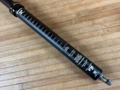 Race Face Turbine R Dropper Post 175mm Hub / 30,9mm Variostütze 14 Race Face Turbine R Dropper Post 175mm Hub / 30,9mm Variostütze -Reverse Verkäufe IMG 0496 1637ec99 0e43 4d69 9b2b 4493608b229c