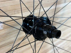 Race Face Aeffect R 30 Hinterrad HR 29" Boost Schwarz XD 14 Race Face Aeffect R 30 Hinterrad HR 29" Boost Schwarz XD -Reverse Verkäufe IMG 0513 0b189cb4 74d9 4bae 8c9d 39b4022a8a06