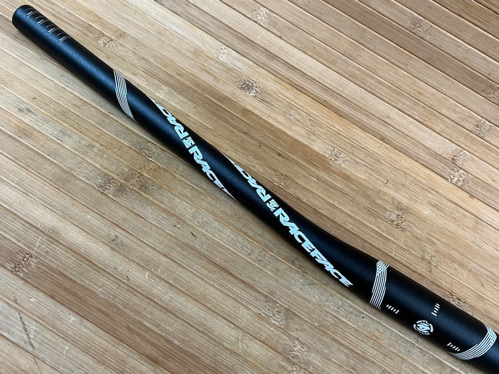 Race Face Atlas Lenker Black 785mm / 31,8mm / FLAT 4 Race Face Atlas Lenker Black 785mm / 31,8mm / FLAT – Bild 2