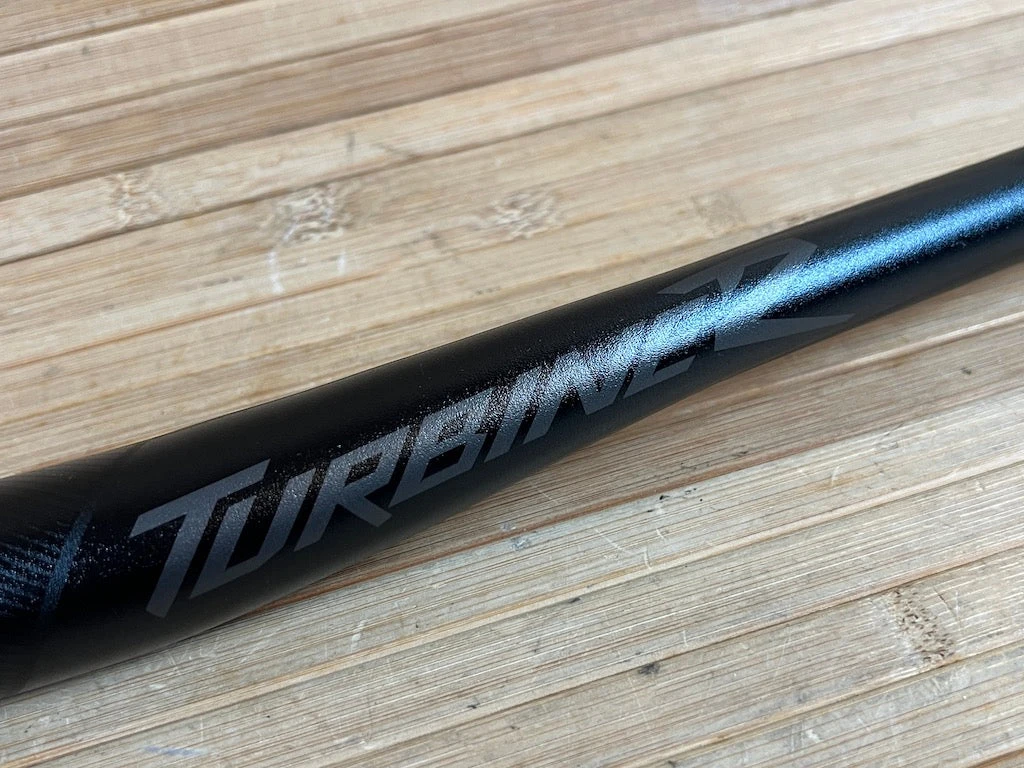 Race Face Turbine R Lenker Black 800mm / 35mm / 10mm Rise 5 Race Face Turbine R Lenker Black 800mm / 35mm / 10mm Rise – Bild 3