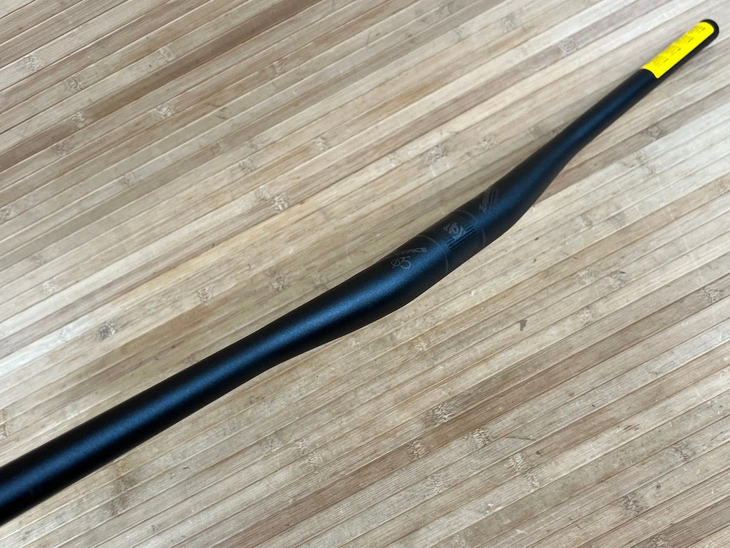 Race Face Turbine R Lenker Black 800mm / 35mm / 10mm Rise 9 Race Face Turbine R Lenker Black 800mm / 35mm / 10mm Rise – Bild 7