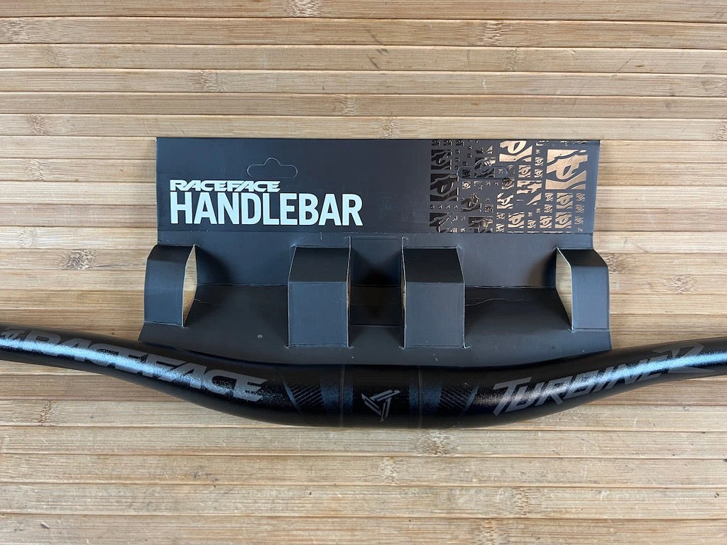 Race Face Turbine R Lenker Black 800mm / 35mm / 20mm Rise 4 Race Face Turbine R Lenker Black 800mm / 35mm / 20mm Rise – Bild 2