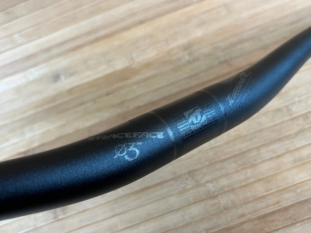 Race Face Turbine R Lenker Black 800mm / 35mm / 20mm Rise 6 Race Face Turbine R Lenker Black 800mm / 35mm / 20mm Rise – Bild 4