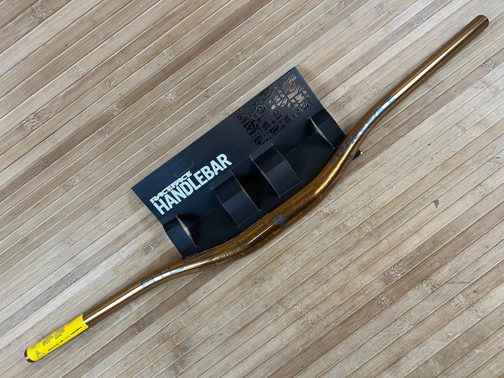 Race Face Atlas Lenker Kash Money 820mm / 35mm / 35mm Rise 3 Race Face Atlas Lenker Kash Money 820mm / 35mm / 35mm Rise