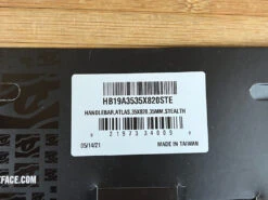 Race Face Atlas Lenker Stealth 820mm / 35mm / 35mm Rise 17 Race Face Atlas Lenker Stealth 820mm / 35mm / 35mm Rise -Reverse Verkäufe IMG 0601