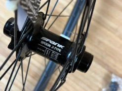 Spank Spoon 32 26" Vorderrad Schwarz 110x20 Und 100x15 -Reverse Verkäufe IMG 0714