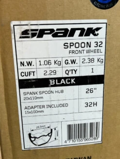 Spank Spoon 32 26" Vorderrad Schwarz 110x20 Und 100x15 -Reverse Verkäufe IMG 0716