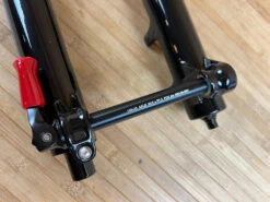 Fox 36 2021 Grip 3-POS 160mm / 27,5" Federgabel Shiny Black -Reverse Verkäufe IMG 0744 aaca83a8 99a5 4031 8d62 40c9434ff07d