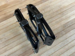 Spank Spoon 100 Pedale / Plattformpedale Schwarz -Reverse Verkäufe IMG 0746 f04b86b5 4e90 4df7 8e9f 93e87a18ae5e