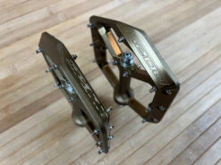 Spank Oozy Trail Reboot Pedale / Plattformpedale Bronze -Reverse Verkäufe IMG 0780