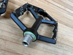 Spank Oozy Trail Reboot Pedale / Plattformpedale Black -Reverse Verkäufe IMG 0806