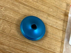 Chris-king Chris King NoThreadSet Ahead Kappe 1 1/8" Matte Turquoise / Türkis -Reverse Verkäufe IMG 0832