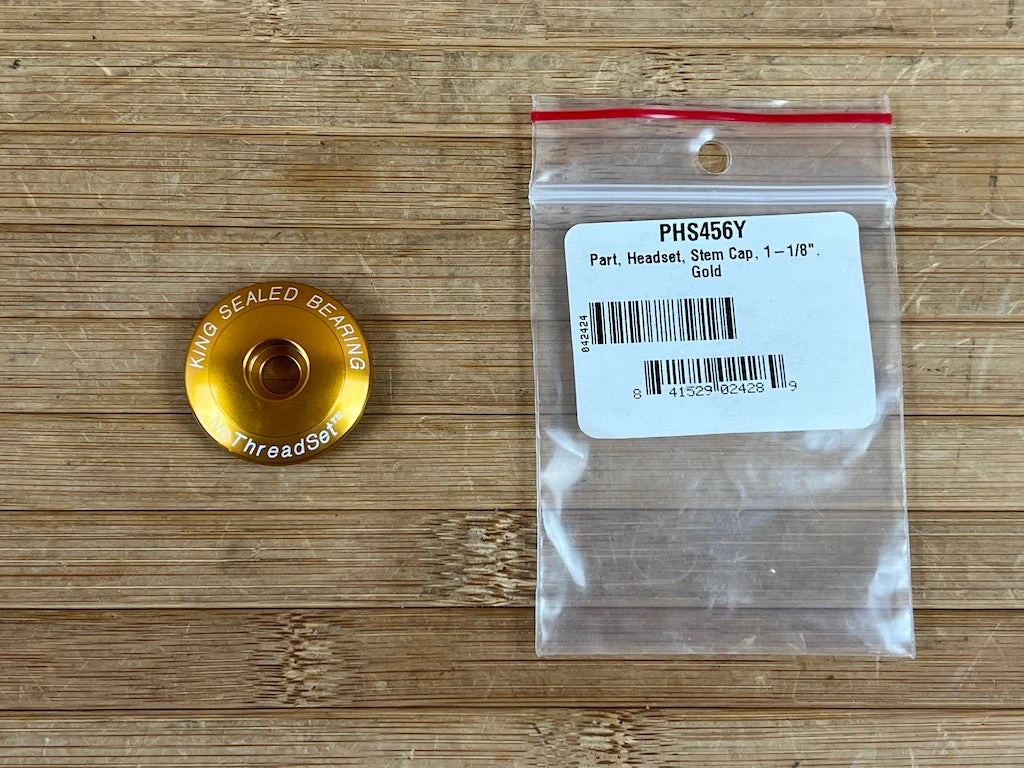 Chris-king Chris King NoThreadSet Ahead Kappe 1 1/8" Gold 3 Chris-king Chris King NoThreadSet Ahead Kappe 1 1/8" Gold