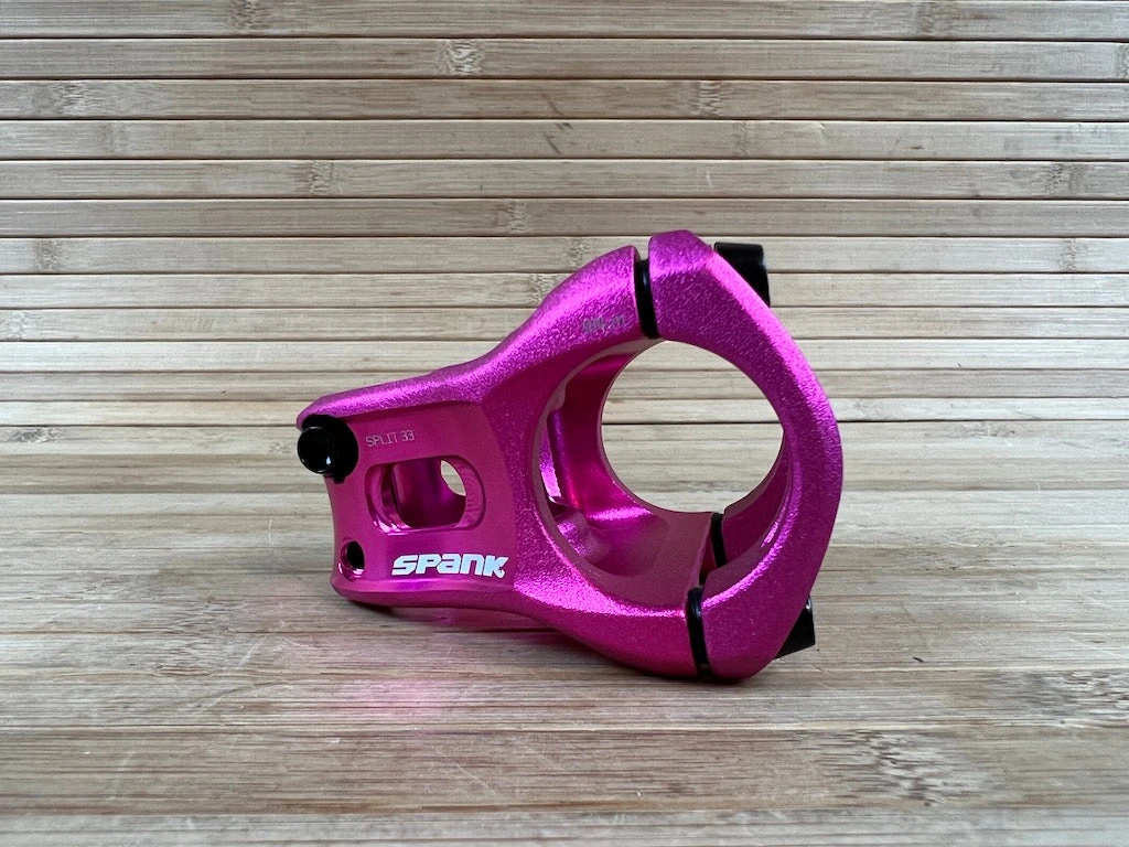 Spank Split Stem / Vorbau Pink 31,8mm / 33mm 7 Spank Split Stem / Vorbau Pink 31,8mm / 33mm – Bild 5