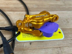 Formula CURA 4 Scheibenbremse Gold VR Oder HR 21 Formula CURA 4 Scheibenbremse Gold VR Oder HR -Reverse Verkäufe IMG 1026 cdd54b38 1a7c 4ce1 a1f8 dc8f29567113